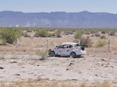 Muere mujer en accidente; sus hijos quedan heridos