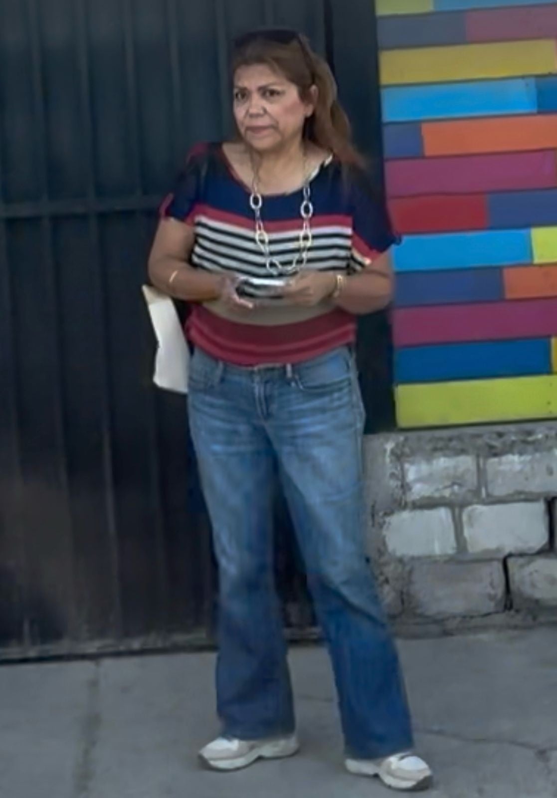 Fue clave valiente mujer en caída de estafadora
