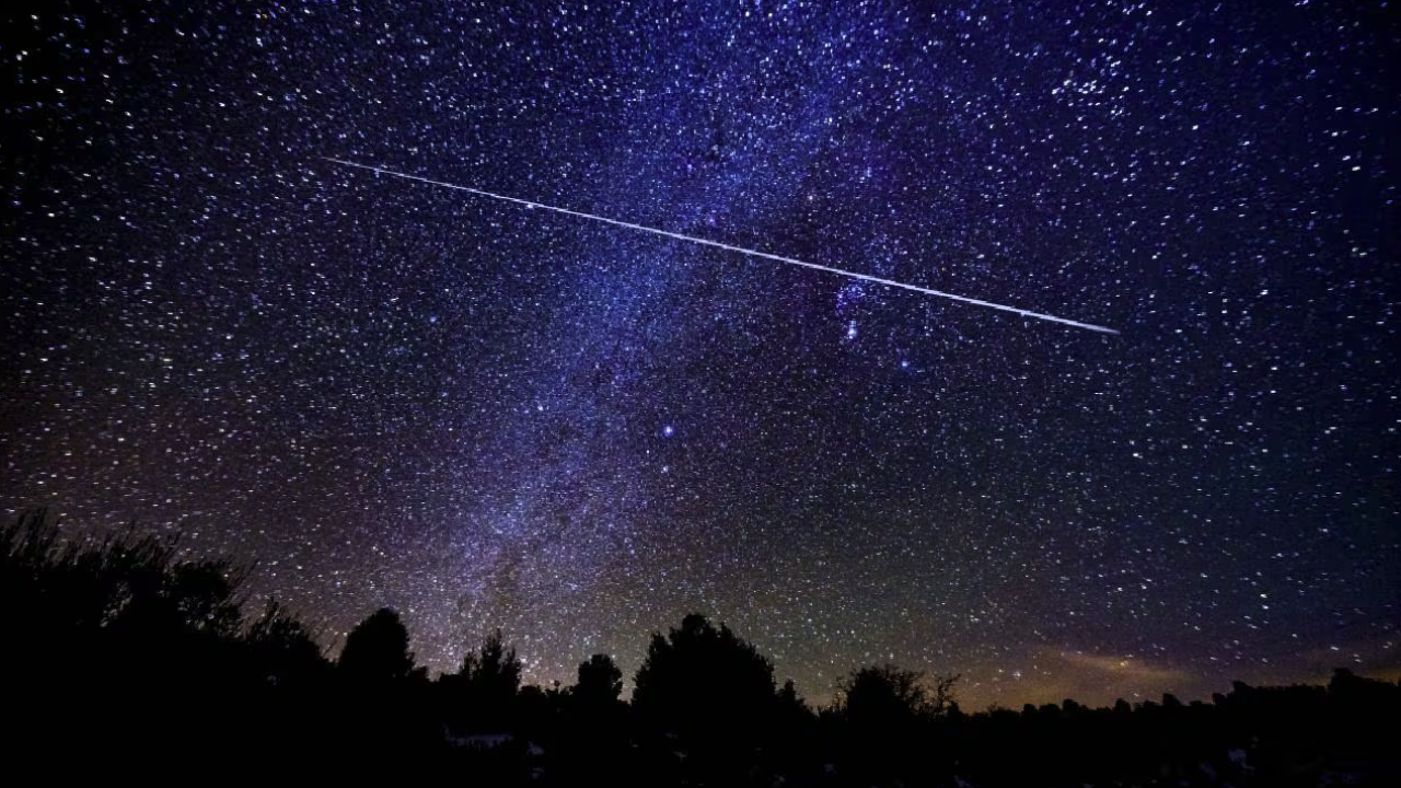 Fenómenos astronómicos de abril: luna rosa, lluvia de estrellas
