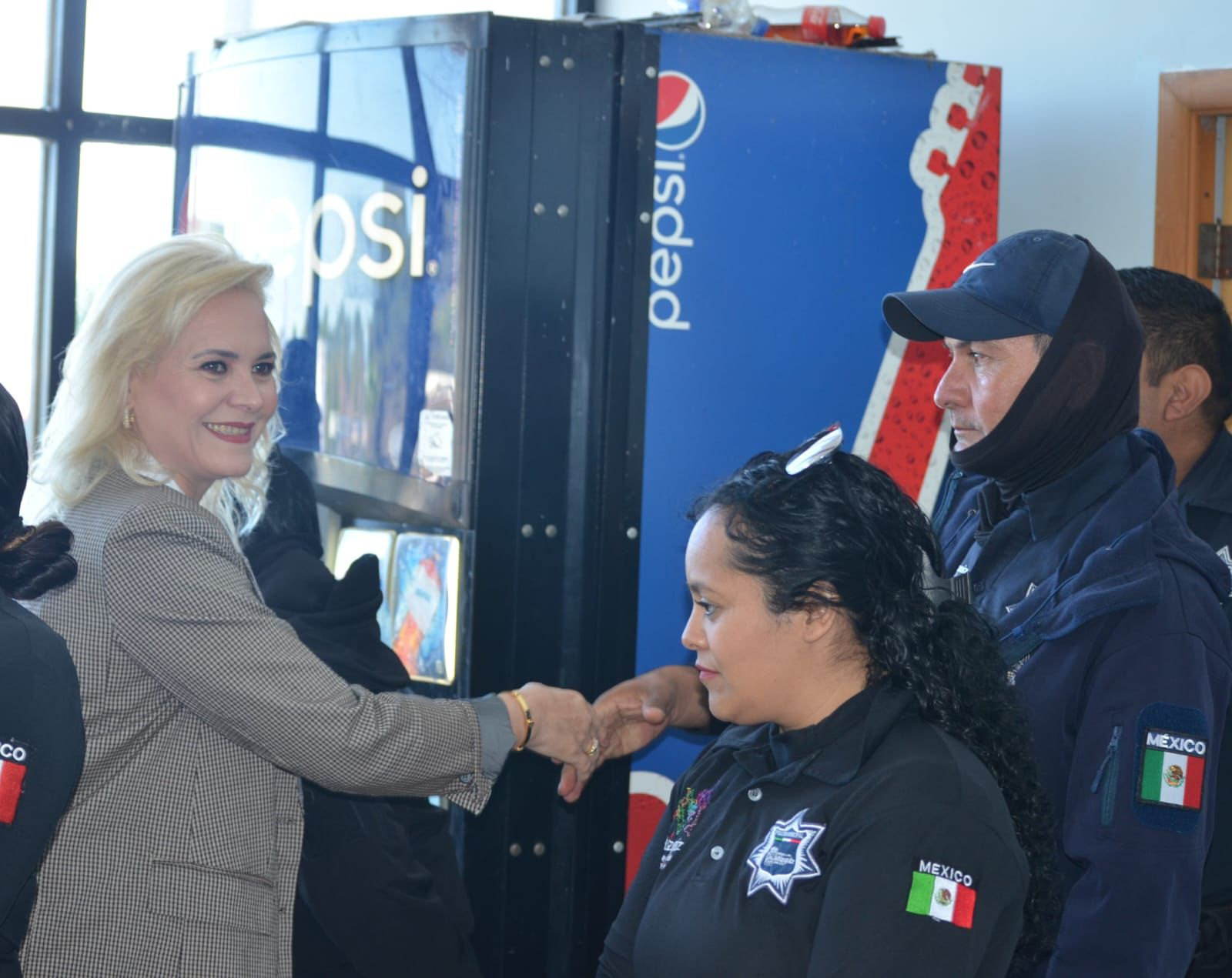 Refrenda Laura Jiménez compromiso con la salud y seguridad en Múzquiz