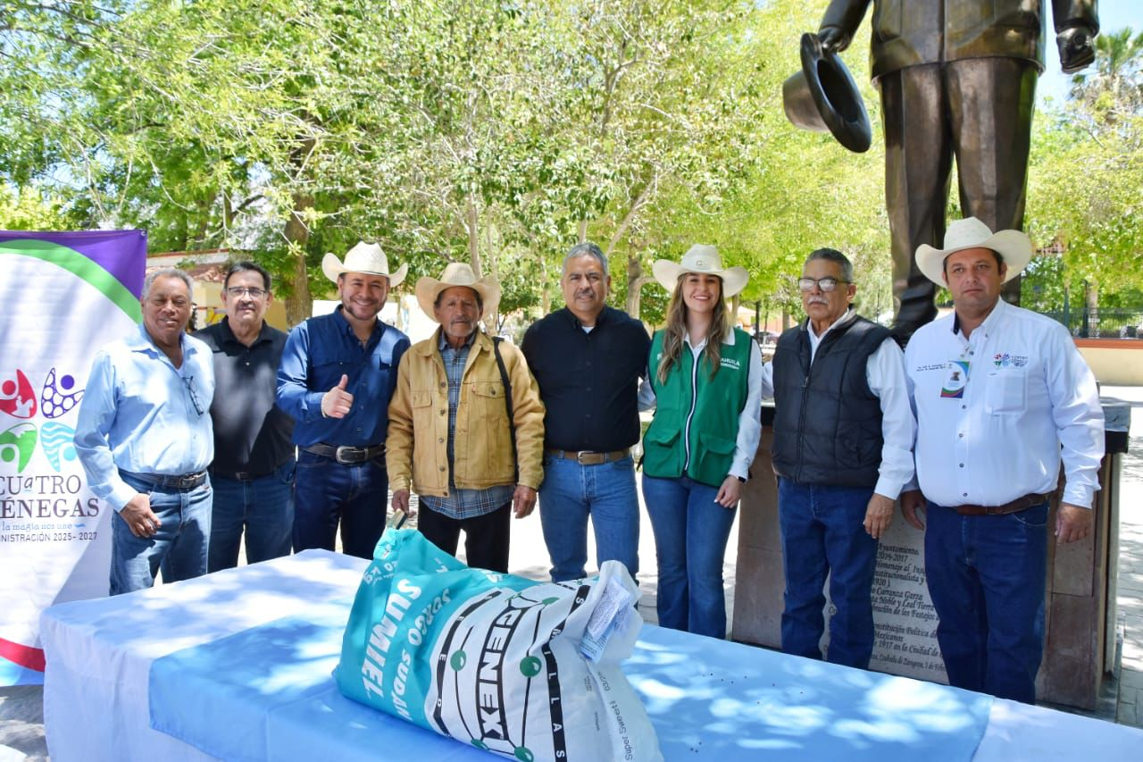 Entregan semilla de sorgo a productores de Cuatro Ciénegas