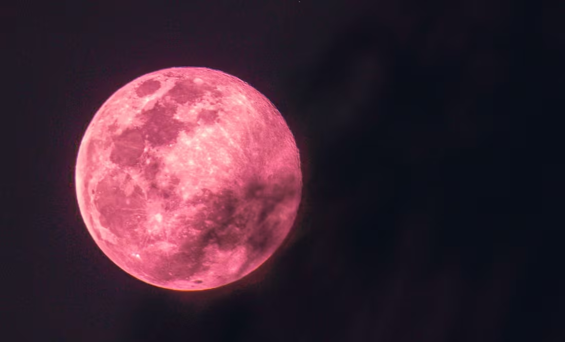 Luna Rosa 2025; ¿por qué el fenómeno astronómico afecta el estado del mar?