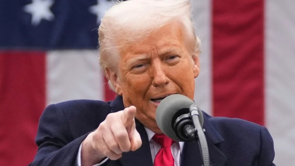 Trump planea deportar a un millón de migrantes este año; funcionarios y expertos lo ven poco realista