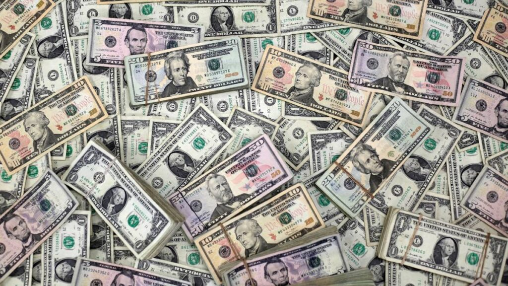 Precio del dólar hoy 15 de abril de 2025