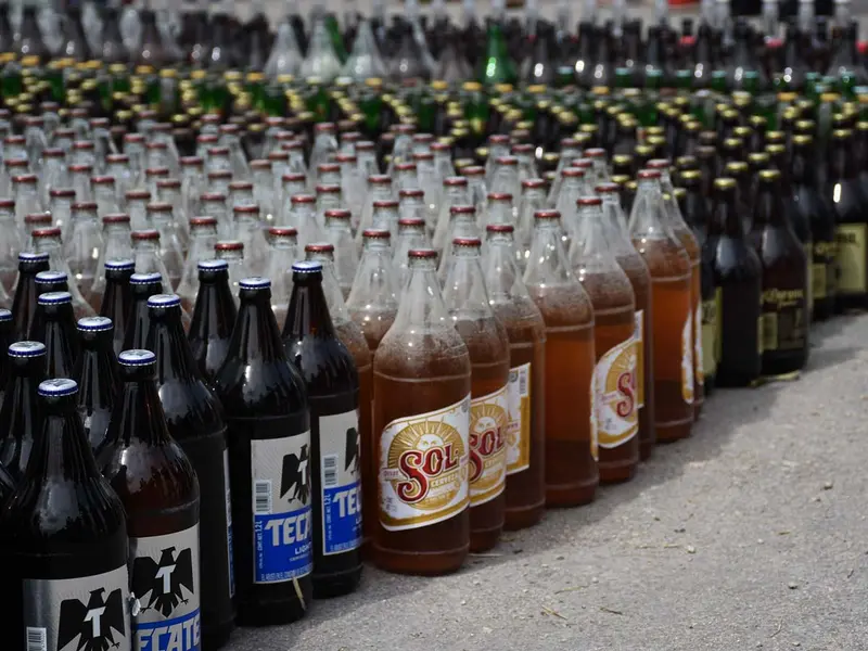 ¿EU sin cervezas mexicanas si Trump impone arancel 25%?