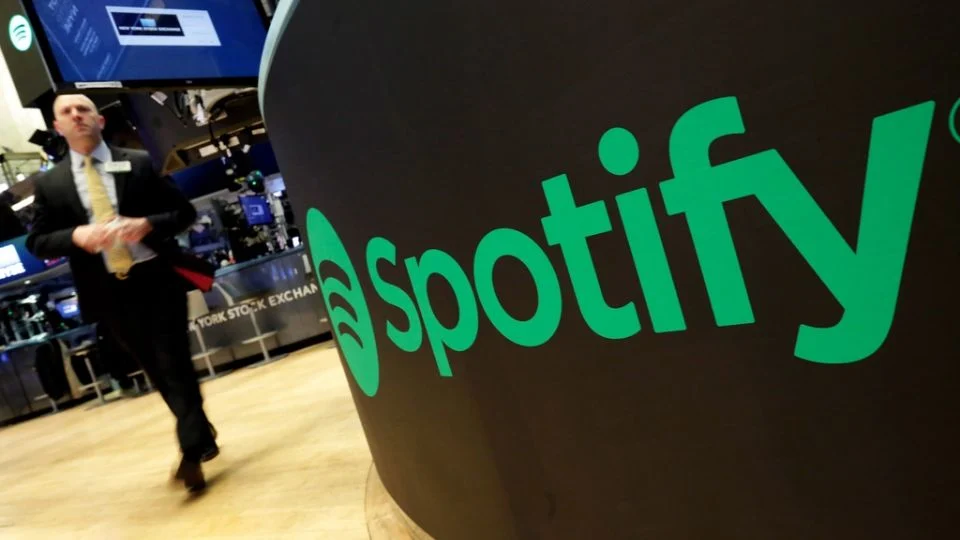 No son tus audífonos: Spotify reporta fallas en todo el mundo para reproducir canciones