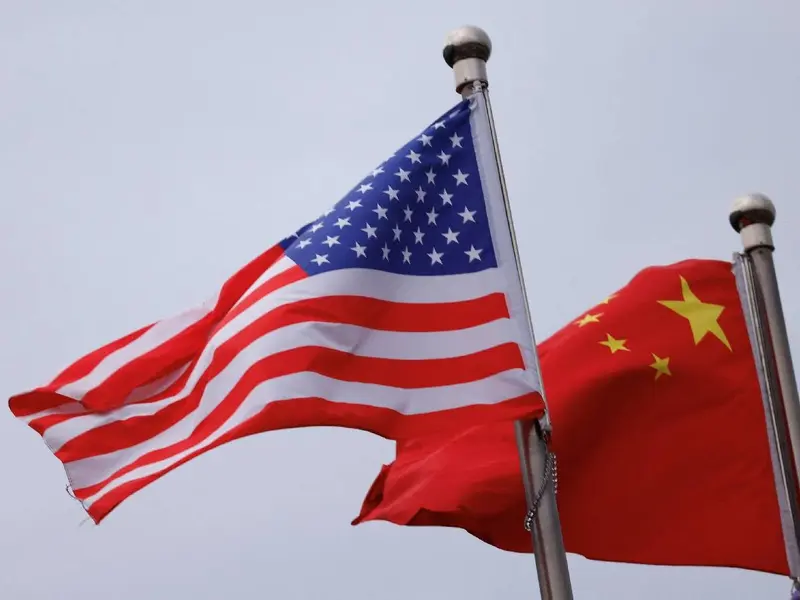 China insta a Trump a «dejar de chantajear» con la guerra comercial