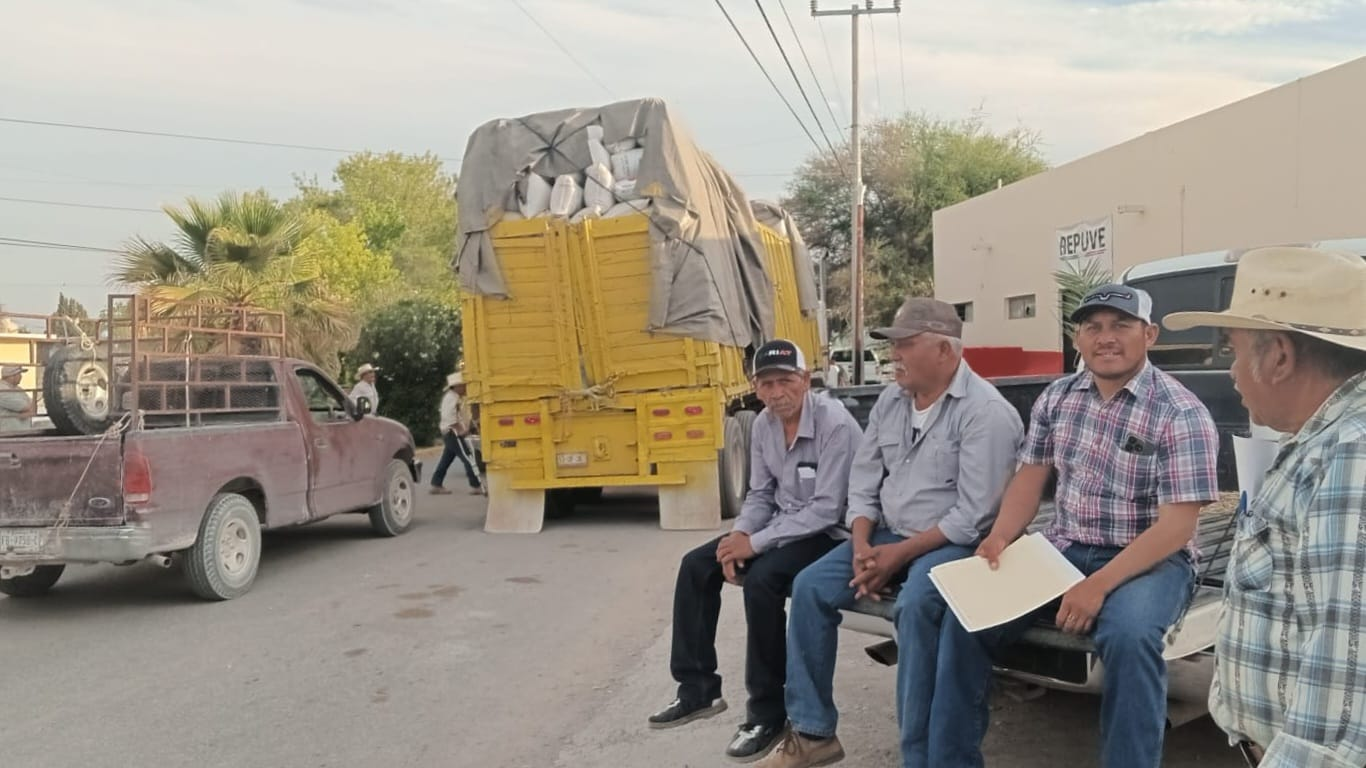 Fortalece Yesica al sector rural de Castaños
