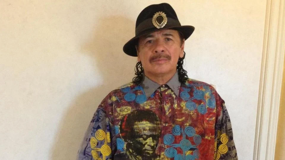 Carlos Santana dio positivo a Covid-19 luego de cancelación de concierto en Texas