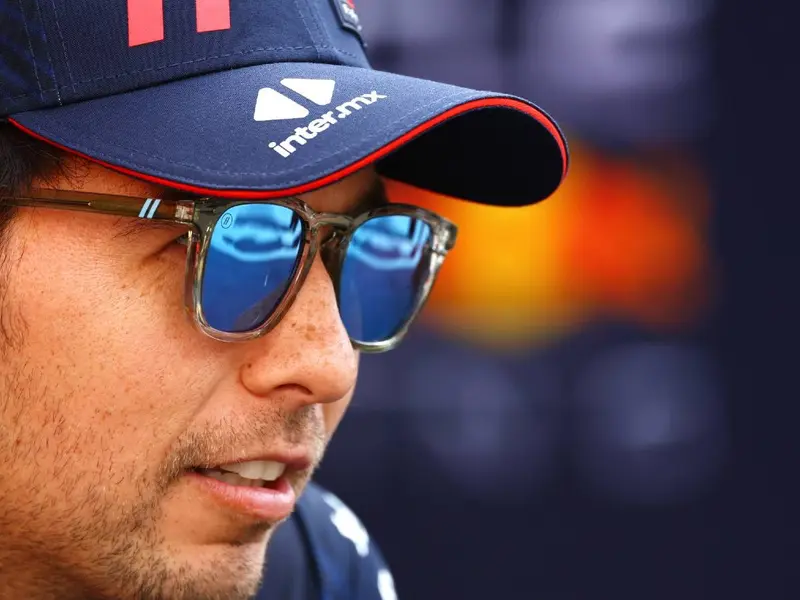 Checo Pérez responde críticas