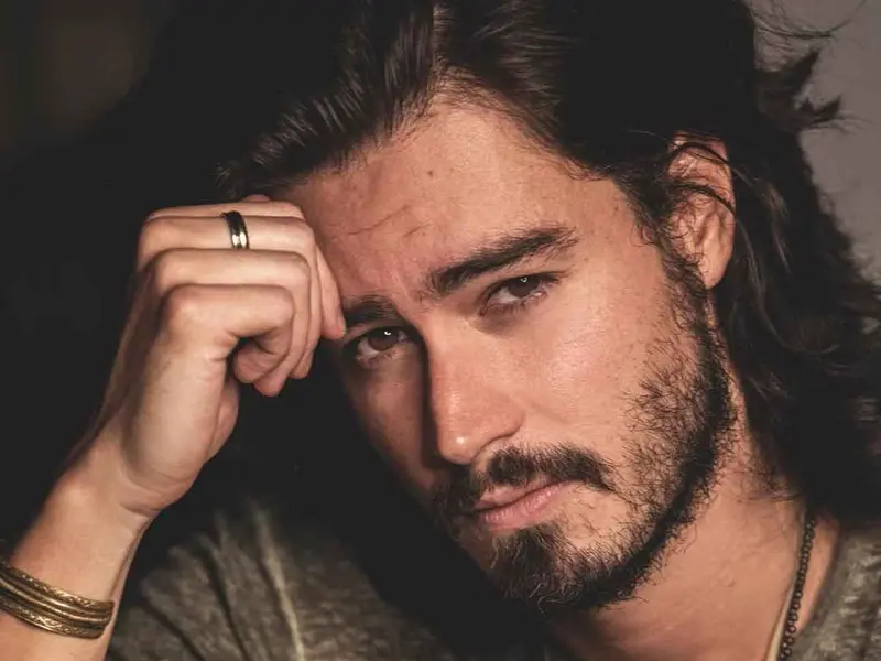 Actor mexicano Manuel Masalva fue inducido al coma por peligrosa bacteria en Dubái