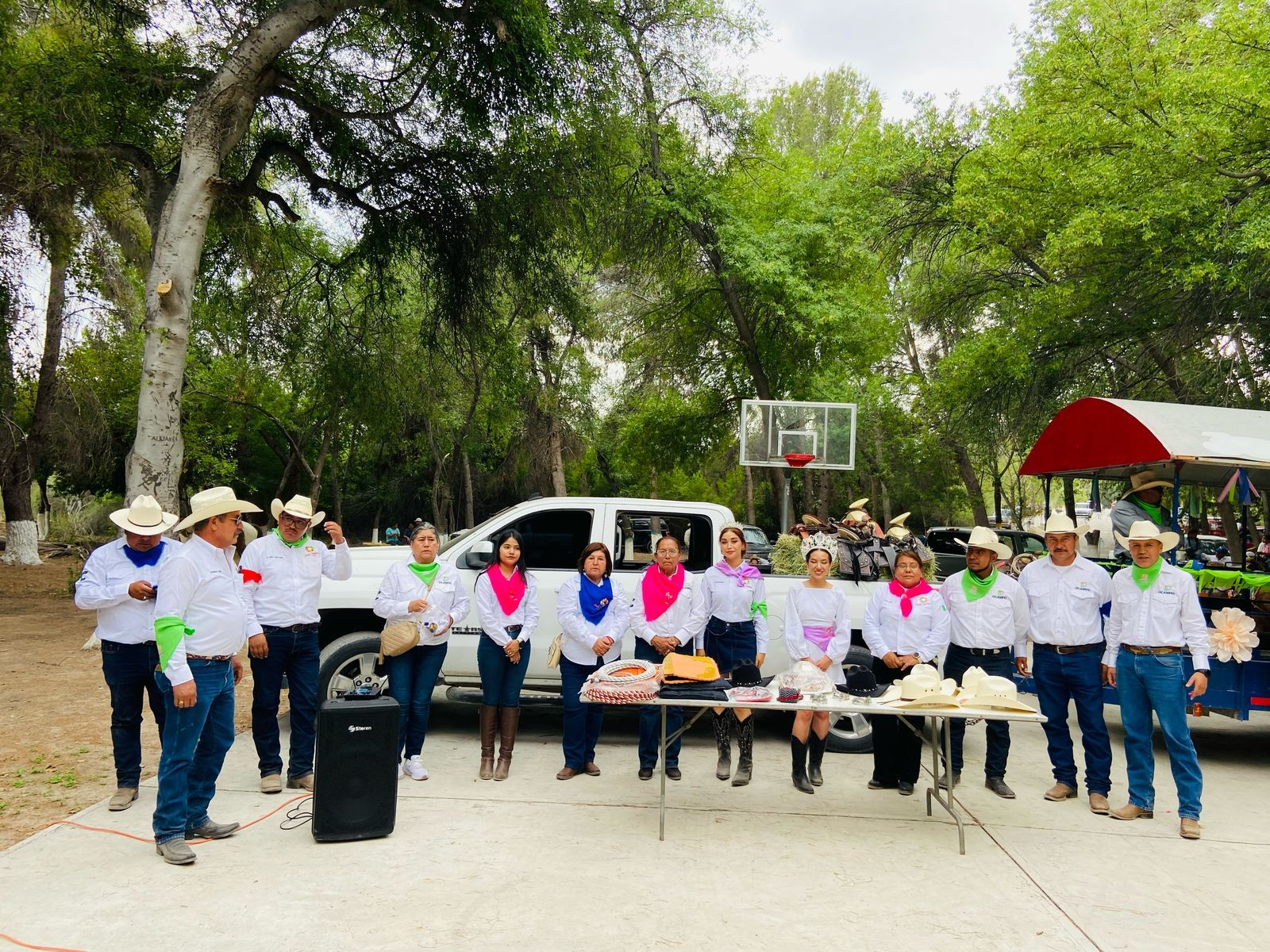 La alcaldesa Adriana Valdéz encabeza con éxito la tradicional Cabalgata Santa Catalina 2025 en Ocampo