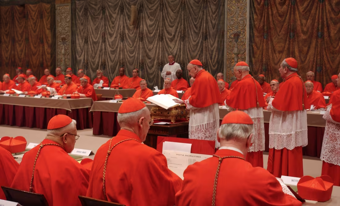 Cónclave para elegir nuevo Papa: Dos cardenales se perderán la reunión por razones de salud, reporta el Vaticano