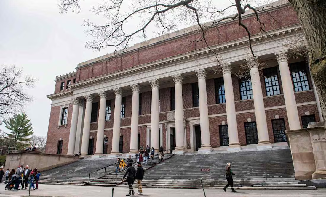 Harvard cede ante presiones de Trump; cambia el nombre de su departamento de diversidad