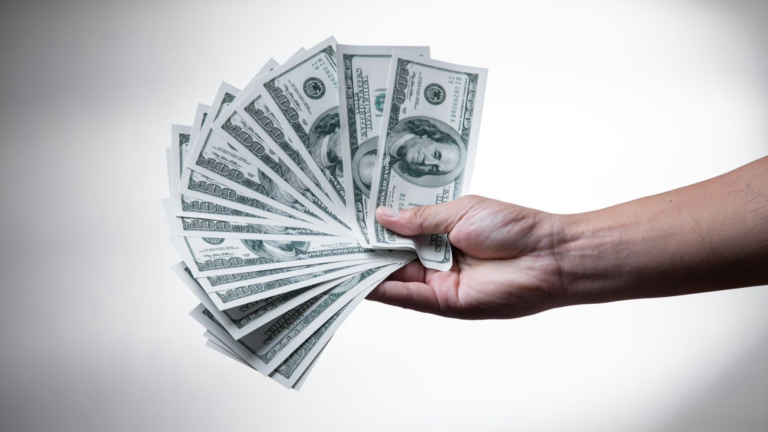 Precio del dólar hoy 4 de abril de 2025