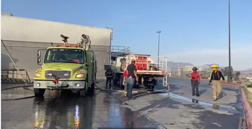 Se repite incendio en Plaza Bella