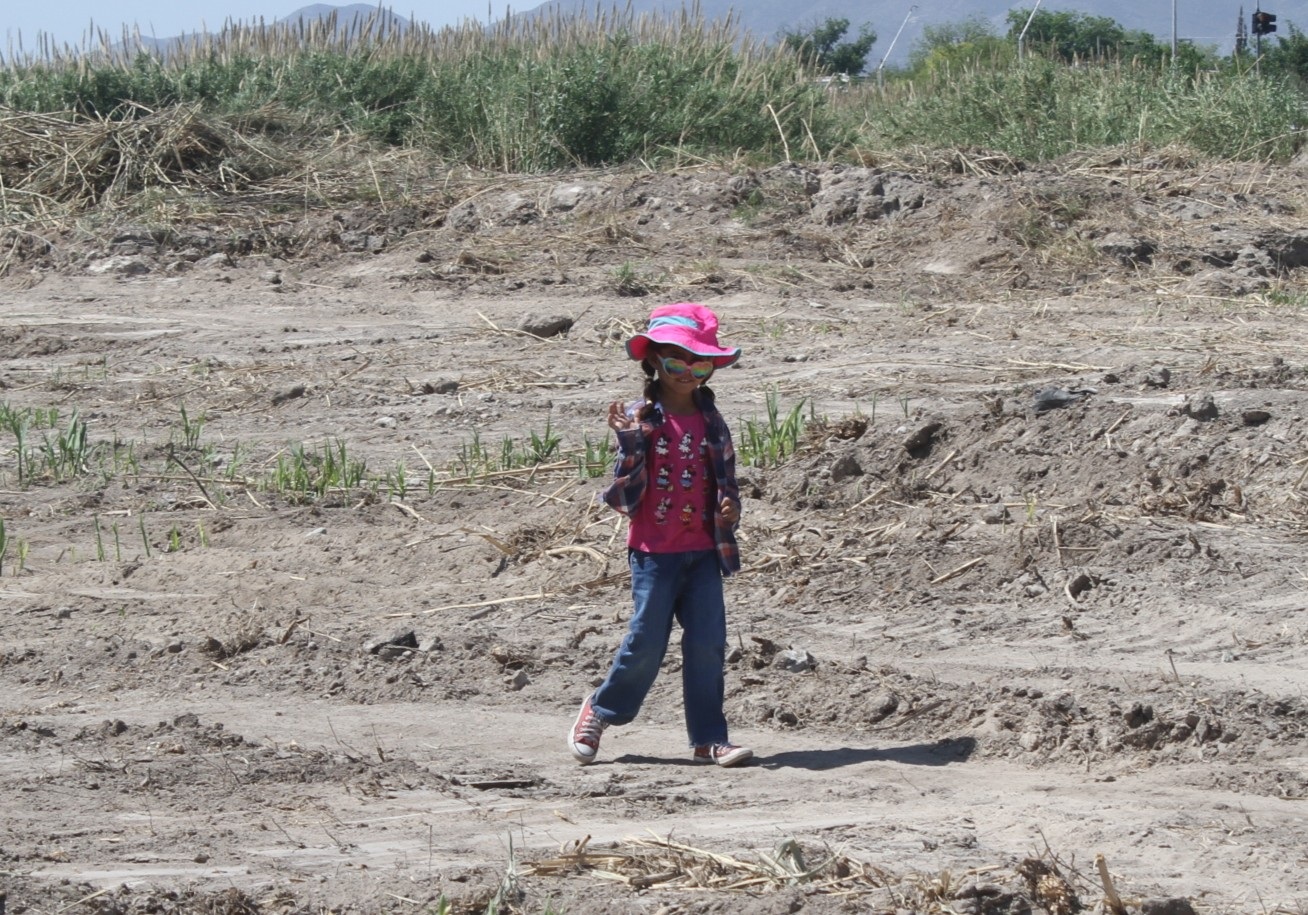 “Da coraje recoger siempre  la misma basura en el río”