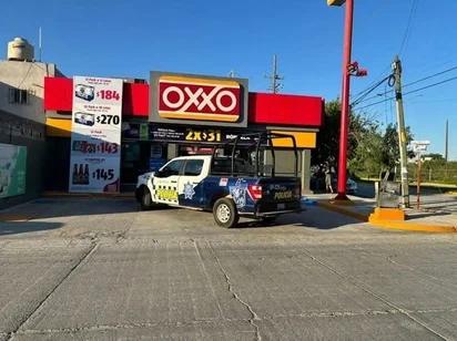 Roba diez mil pesos en mercancía de Oxxo