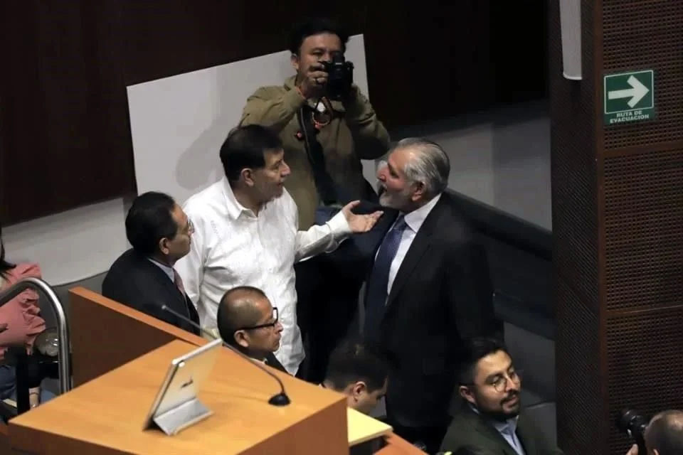 Acudirán legisladores de México a EU por impuesto a remesas