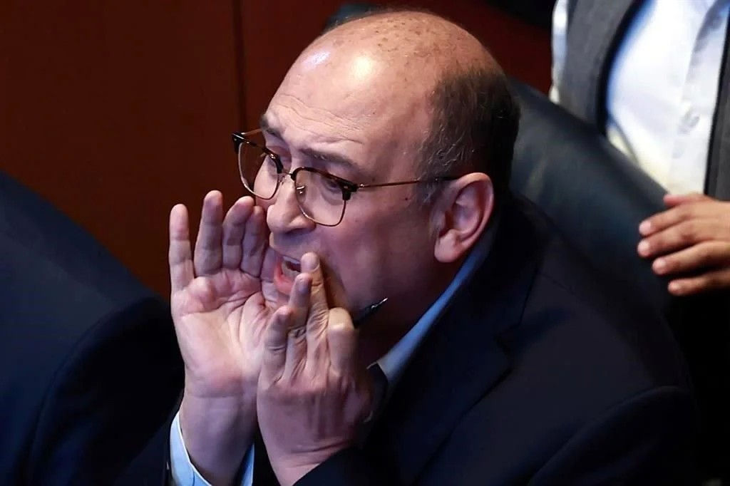 ‘Fascista’, le grita Moreira a Noroña
