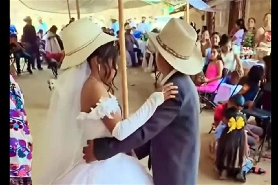 Celebran casamiento entre niños en Guerrero