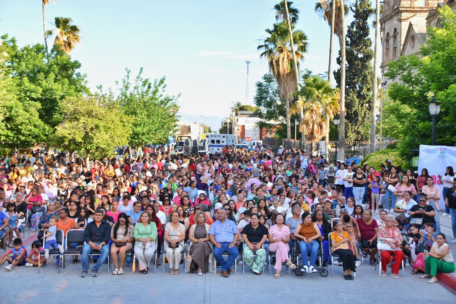 Disfrutan madres de 4-C una mágica celebración