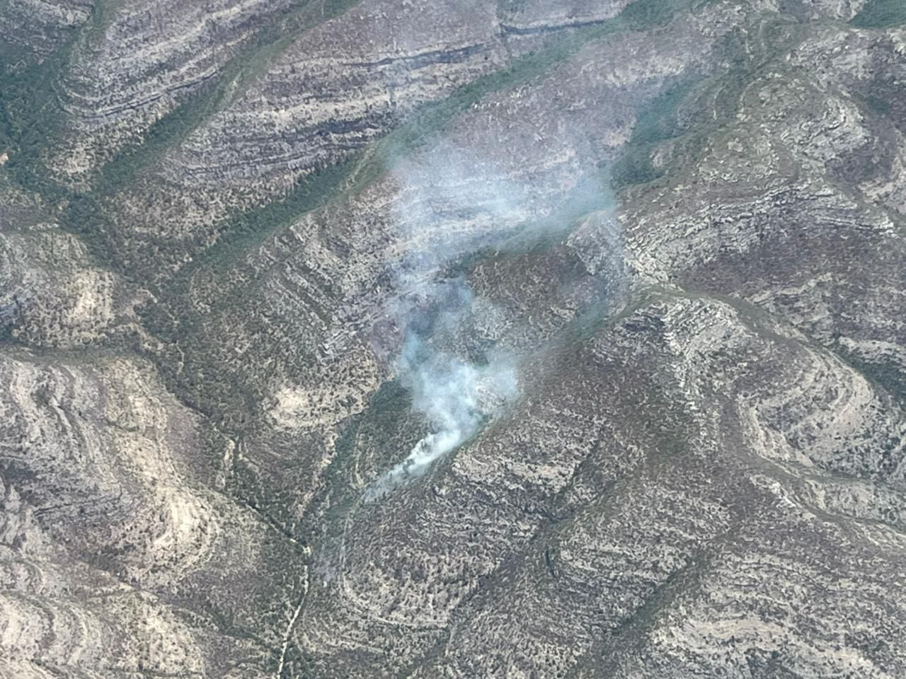 Avanza combate al incendio forestal en sierra de Múzquiz