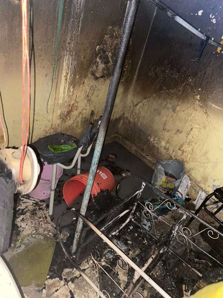 Arrasa incendio con vivienda en Múzquiz