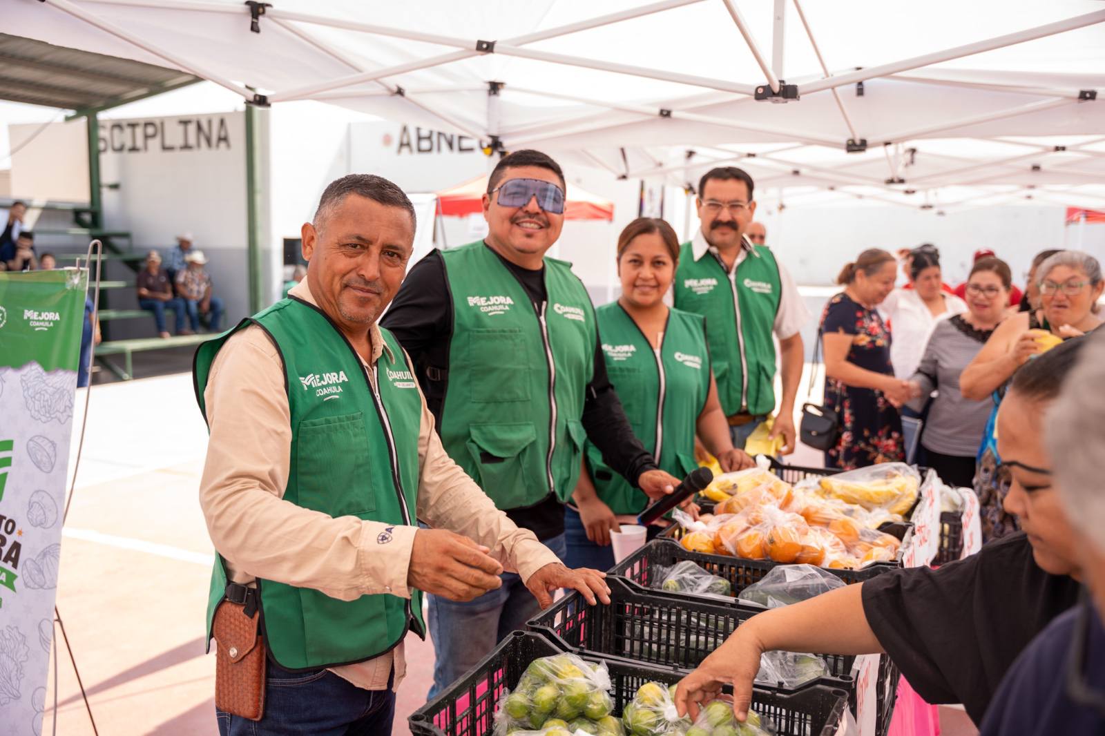 Mercadito Mejora sigue apoyando a castañenses