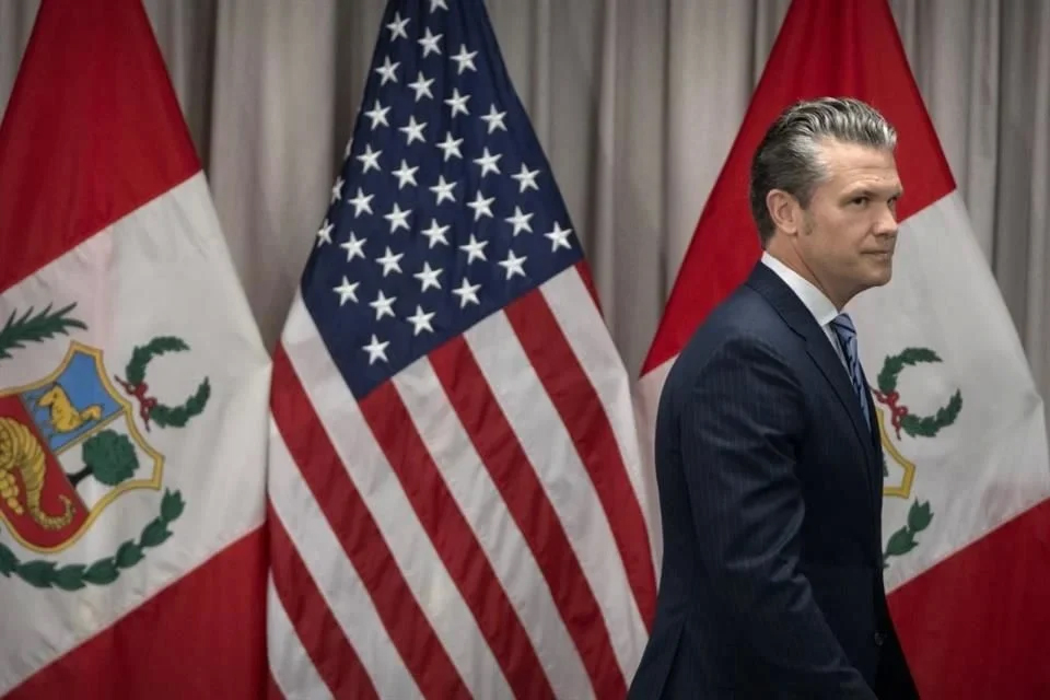 Ordena Hegseth recorte del 20% a mandos militares