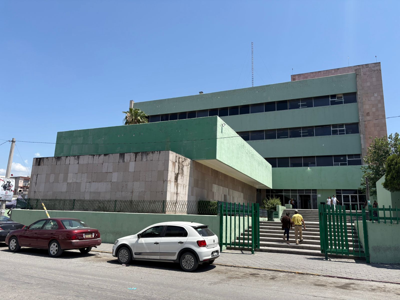 Recibe 198 MDP para remodelación Clínica 7