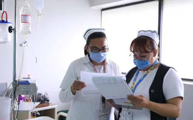 Mejores condiciones laborales a personal de enfermería: Zenón