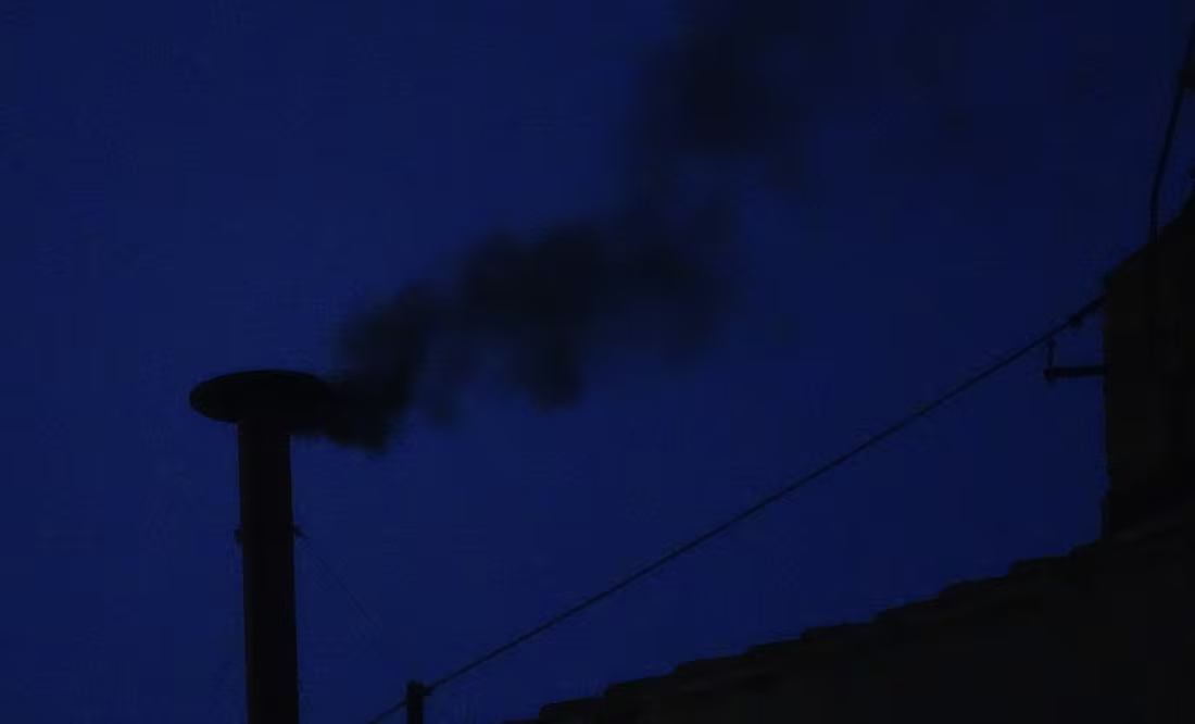 Humo negro primer día cónclave elegir Papa