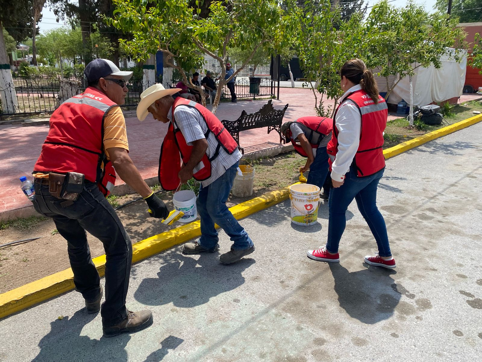 La alcaldesa Adriana Valdéz y su equipo de trabajo realizan con éxito rehabilitación y mantenimiento de espacios públicos en Ocampo.