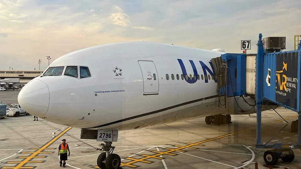 Continúan fallas en el aeropuerto de Newark; se ralentizó brevemente el tráfico este domingo