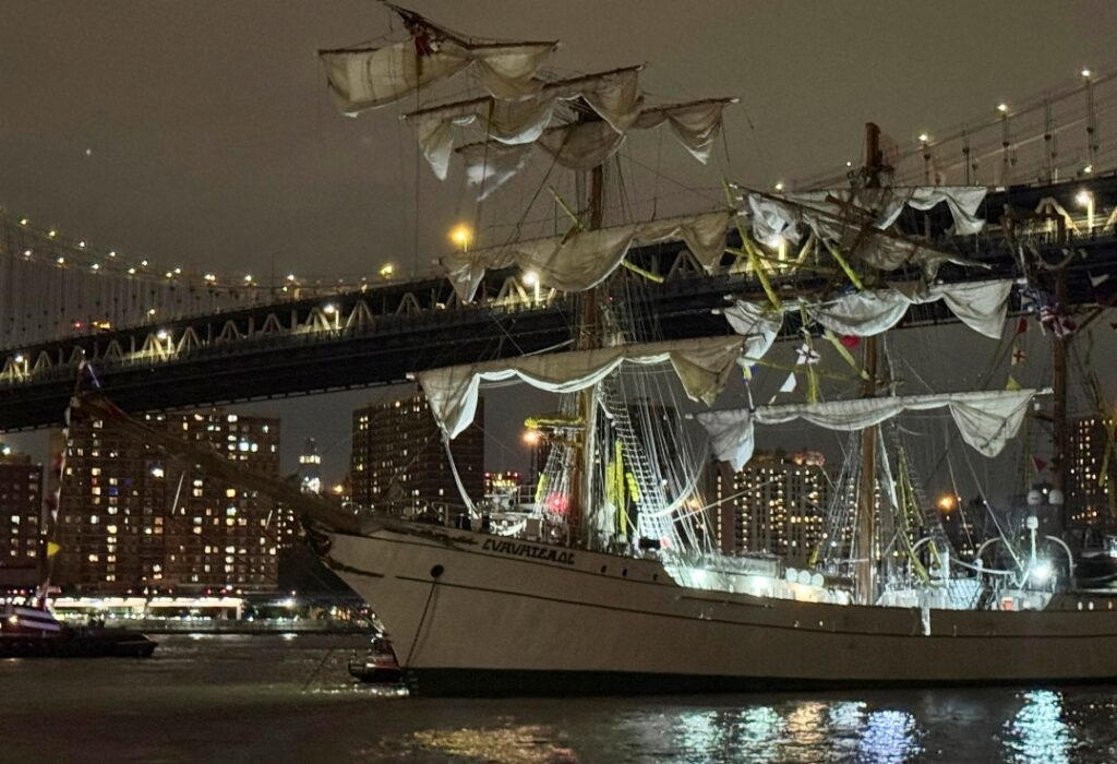 Gobierno confirma que Buque Cuauhtémoc era manejado por piloto de puerto de NY al momento de su colisión