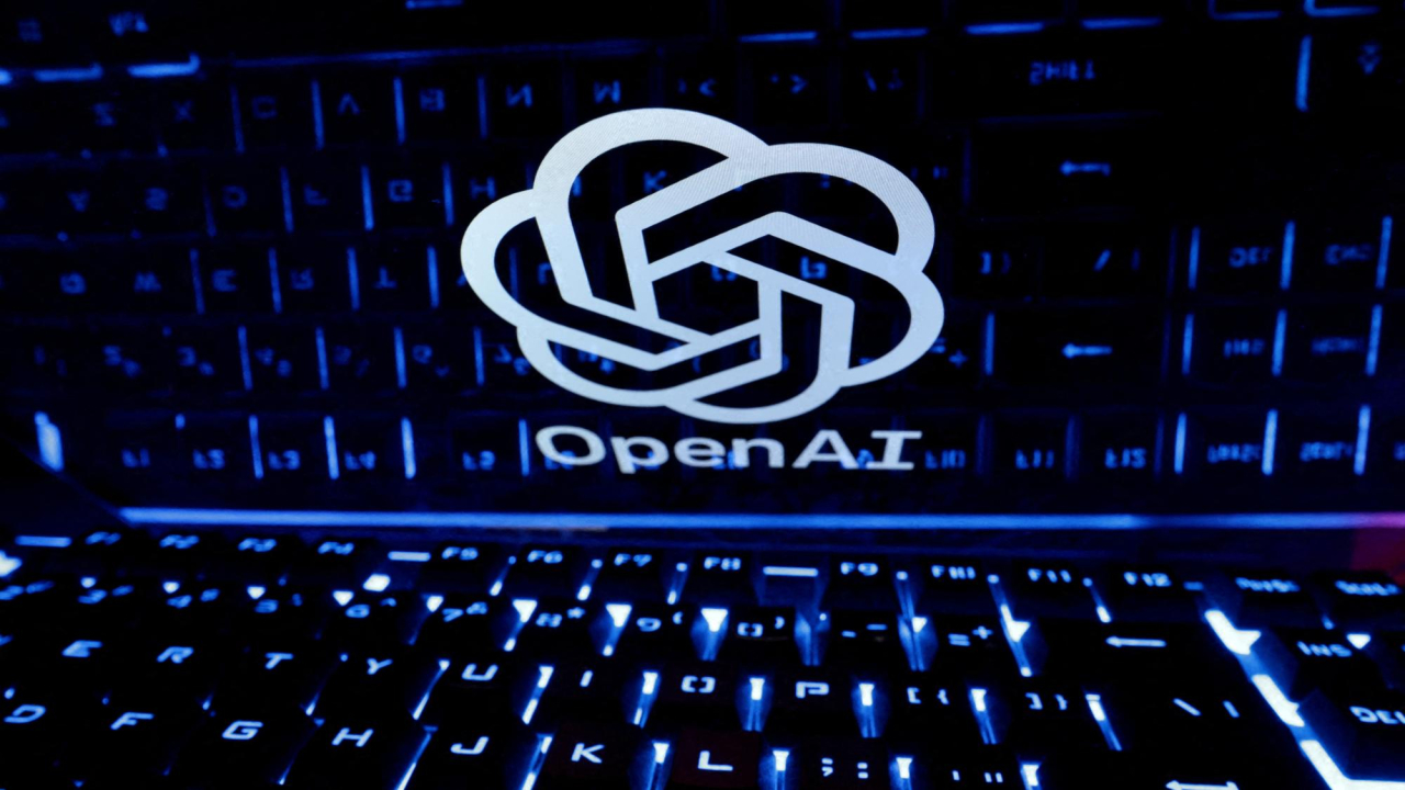 OpenAI compra la startup io por 4,411 millones de euros
