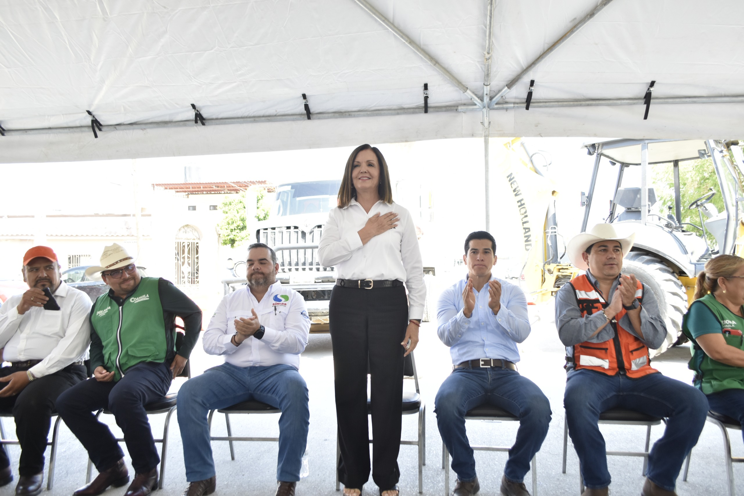 Sari Pérez arranca obras para mejorar el servicio de drenaje en Frontera