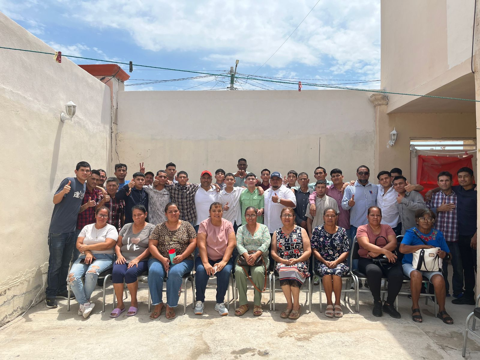 Recorre Víctor Leija centro de rehabilitación Betania