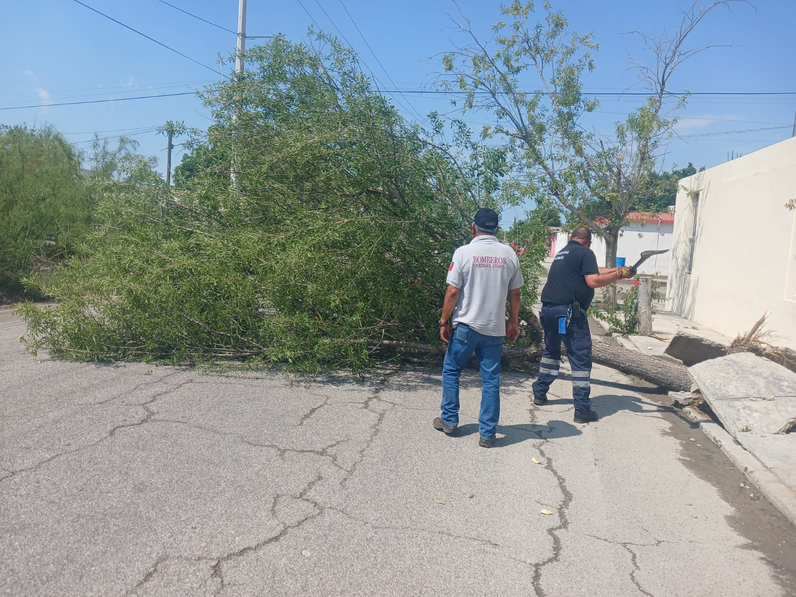 Evalúan daños por la tormenta que azoto a Sabinas