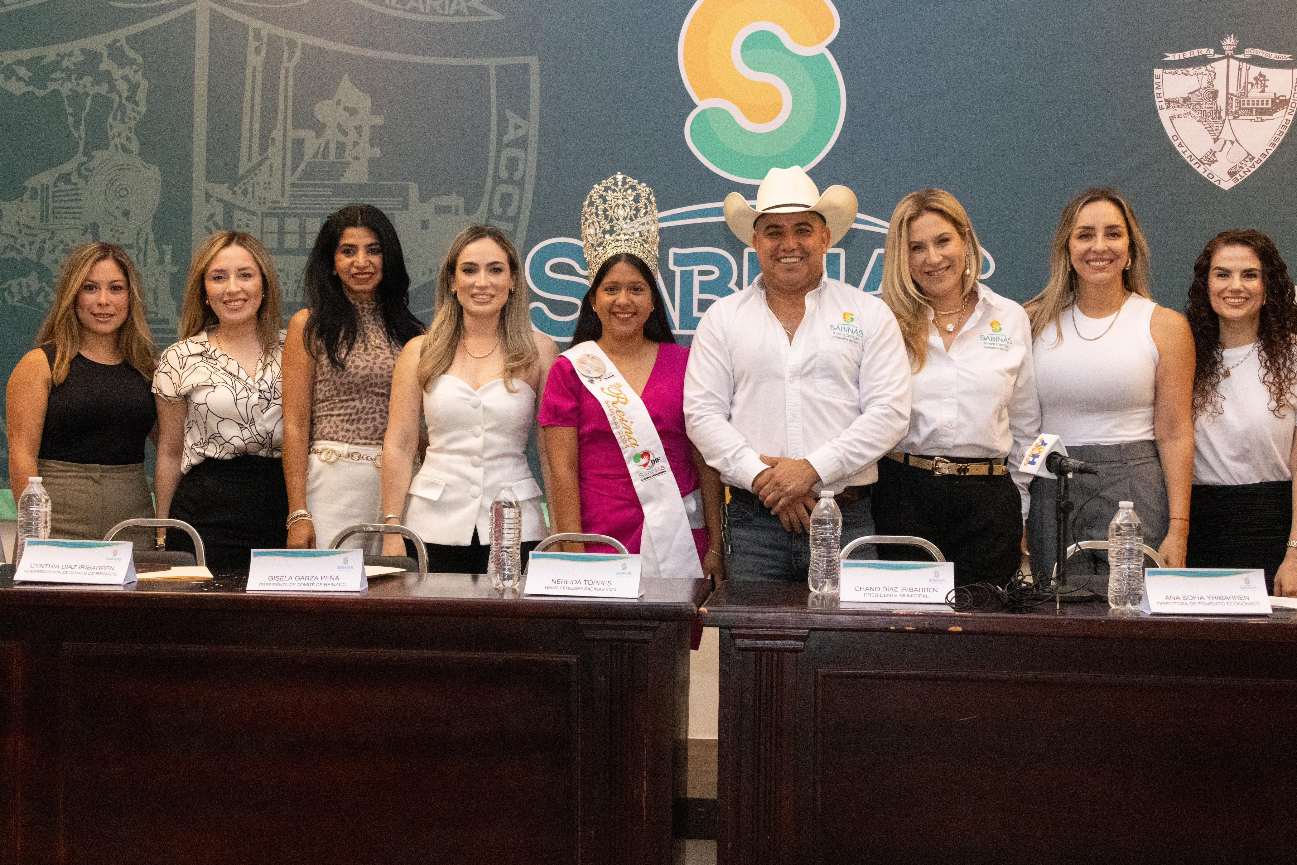 Lanzan  convocatoria  para  elegir  a  la  Reina  de  Feriexpo   Sabinas  2025