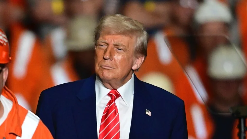 Donald Trump anuncia que aumentará del 25% al 50% aranceles al acero