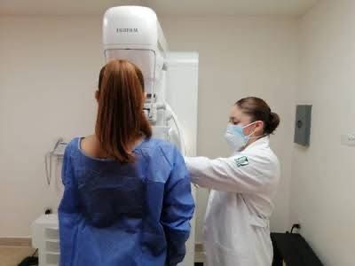 Convocan a mujeres a realizarse mastografía