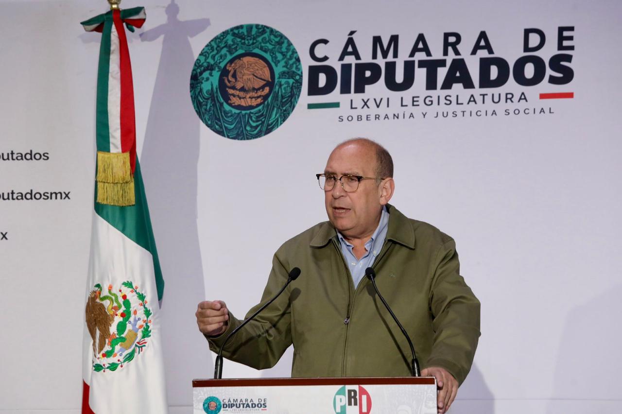 Condena Moreira redadas contra migrantes mexicanos