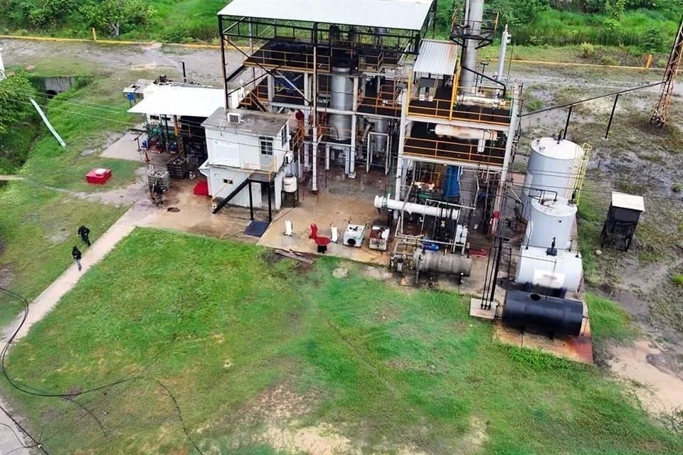 Hallan refinería ilegal en Coatzacoalcos, Veracruz