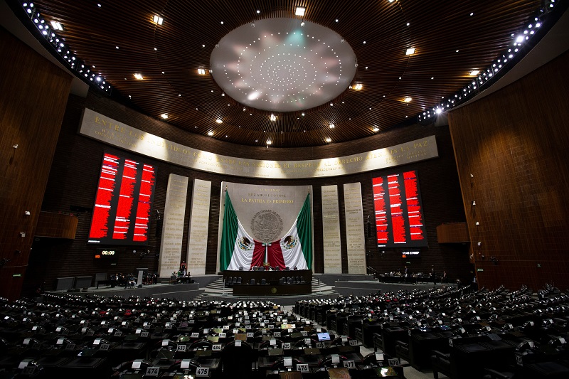 Va gobierno por ‘ley espía’