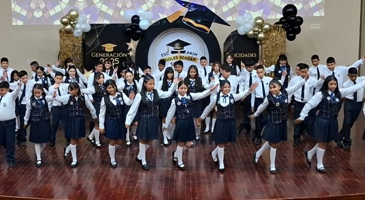 Despiden su primaria al ritmo de «Funkytown»