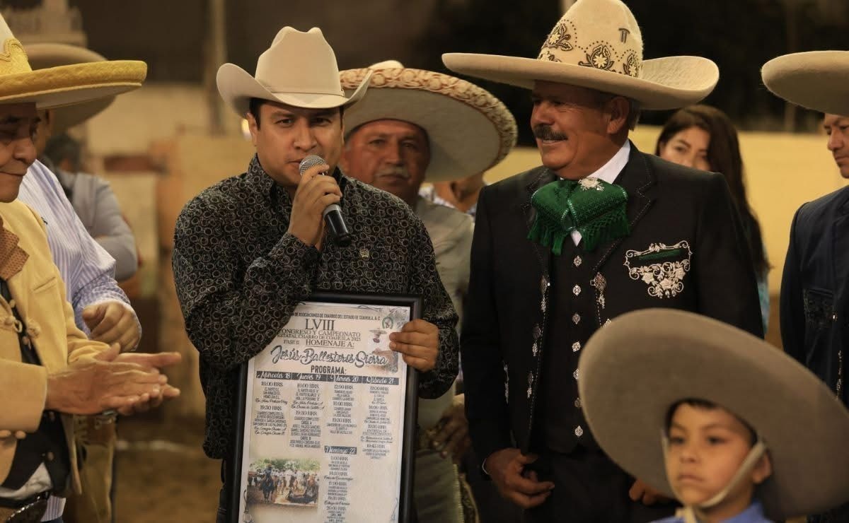 Ofrece Julión homenaje a don Jesús Ballesteros