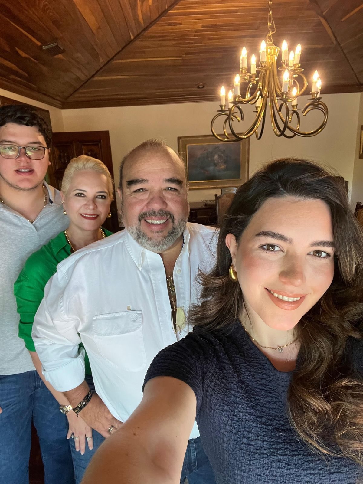 Extiende Laura felicitación a los padres de Múzquiz