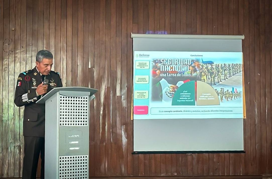 Llevan conferencia de seguridad nacional al TecNM de Múzquiz